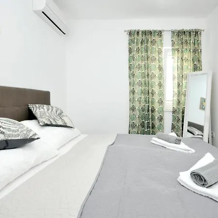 Carolina Apartment *